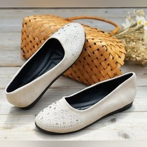 Women's Size 10.5 Slip On Walking Shoes Comfortable Canvas Crystal Flats